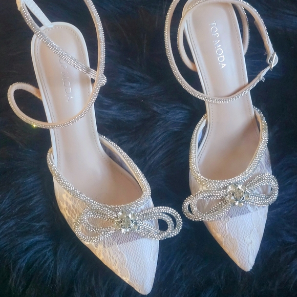 TOP Moda Shoes - Top Moda Women's Heels with Rhinestone Bow